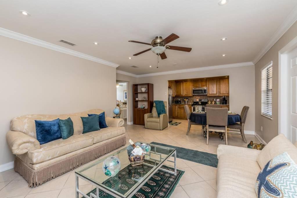 Ocean Vacation Breeze Villa Lantana Kültér fotó
